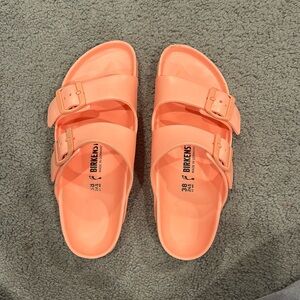 Birkenstock Womens Arizona Eva Tan Sandals Size 7 women’s 
Color: coral peach